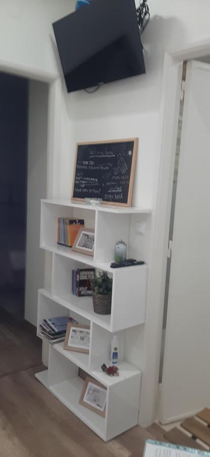 Minimalist Apartment Located Near Belem Lisbon Exterior photo